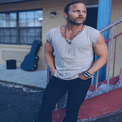 Kip Moore Is Living the 'Good Life': 'It's About Letting My Heart and Faith  Be My Compass'